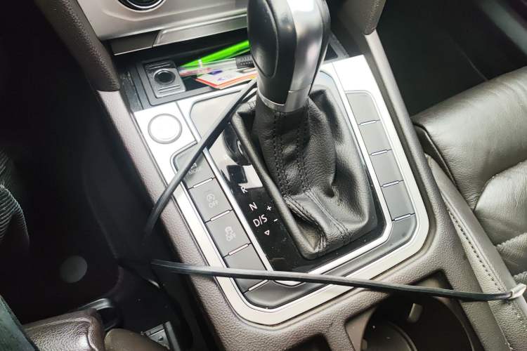 Used Volkswagen Variant 2016 380TSI Two-Wheel-Drive Style Edition Gear Lever
