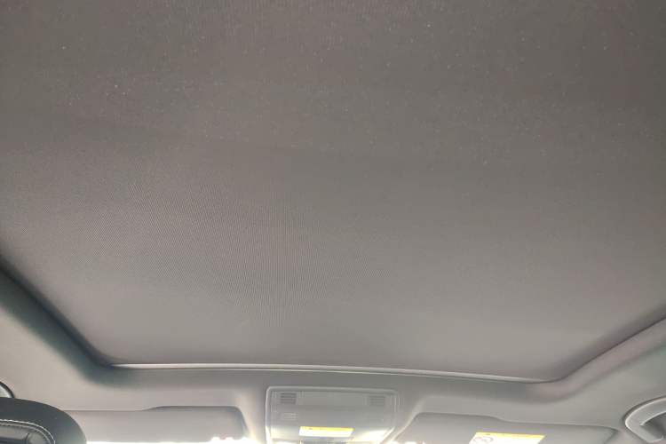 Used Volkswagen Variant 2016 380TSI Two-Wheel Drive R-Line Version Headliner