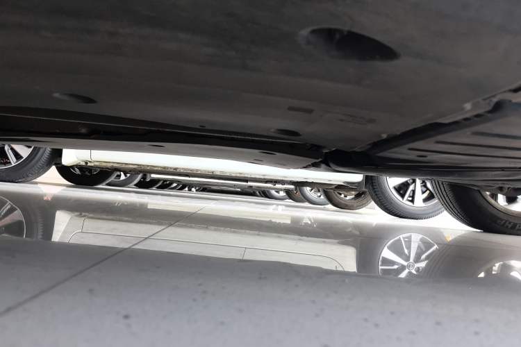Used Volkswagen Variant 2016 280TSI Two-Wheel-Drive Comfort Edition Left Side Sill