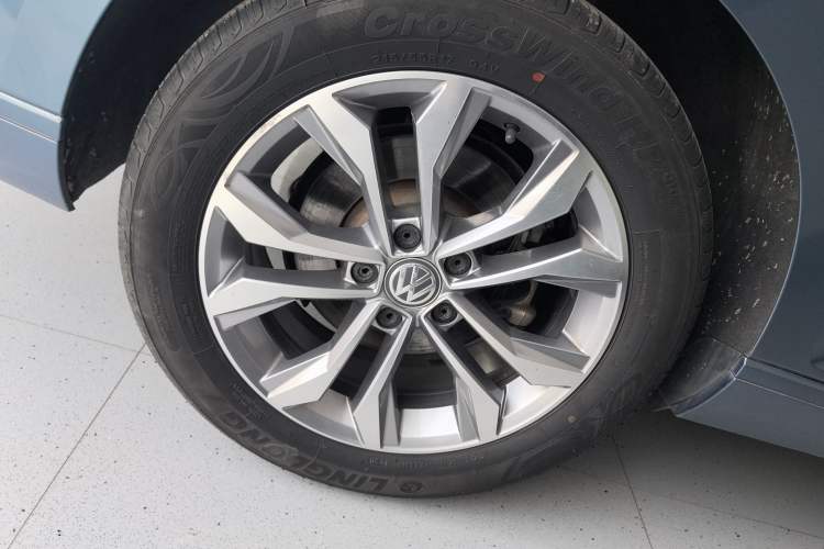Used Volkswagen Variant 2016 280TSI Two-Wheel-Drive Comfort Edition Right Rear Wheel Hub