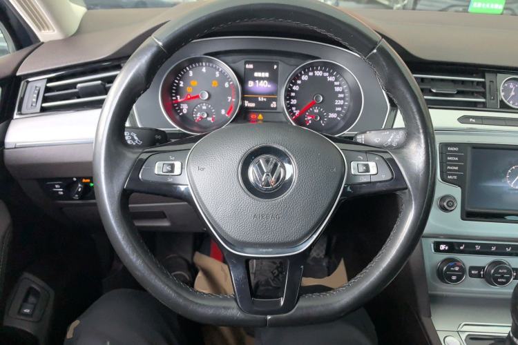 Used Volkswagen Variant 2016 280TSI Two-Wheel-Drive Comfort Edition Steering Wheel