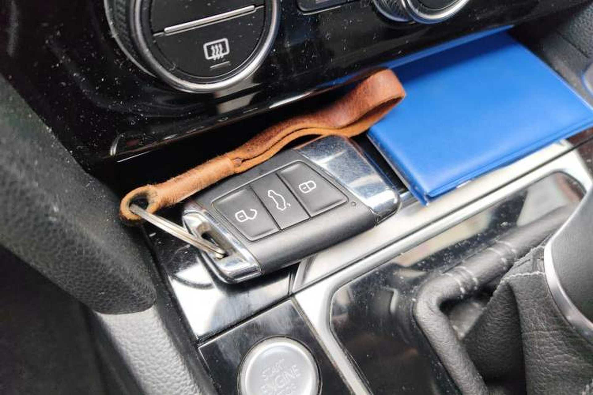 Used Volkswagen Variant 2016 380TSI Two-Wheel Drive R-Line Version Vehicle Key