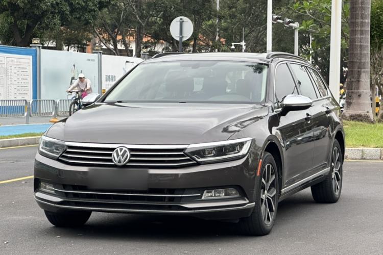 Used Volkswagen Variant 2016 380TSI Two-Wheel-Drive Style Edition Guazi used car, China used car export, Used car for sale, Used cars, Cheapest cars for sale
