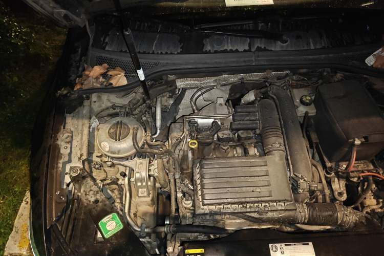 Used Volkswagen Variant 2016 280TSI Two-Wheel-Drive Comfort Edition Engine Bay Right