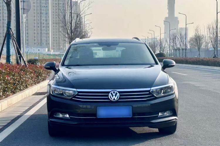 Used Volkswagen Variant 2016 280TSI Two-Wheel-Drive Comfort Edition Exterior 2