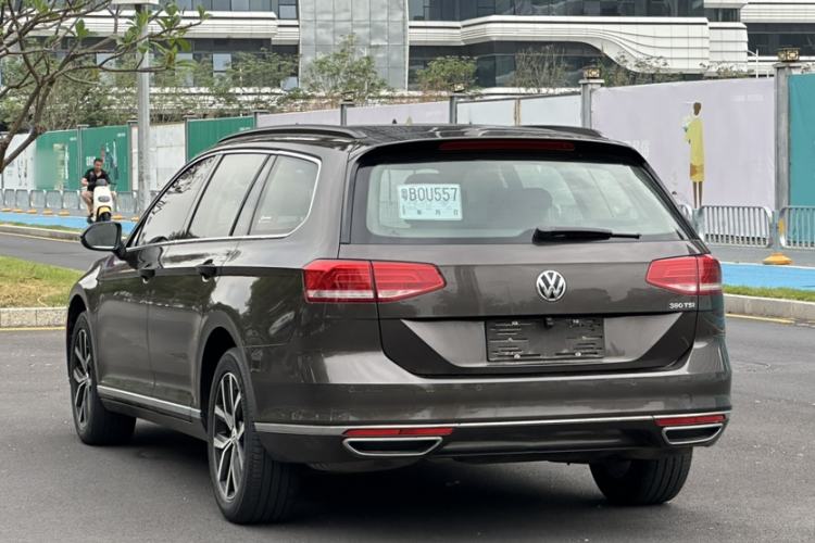 Used Volkswagen Variant 2016 380TSI Two-Wheel-Drive Style Edition Exterior 5