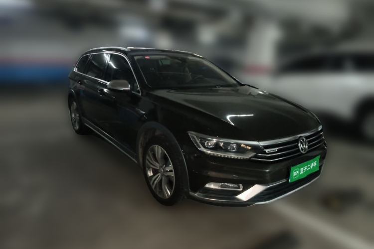 Used Volkswagen Variant 2016 380TSI Four-Wheel Drive Longitudinal Version Front Right 45 Deg