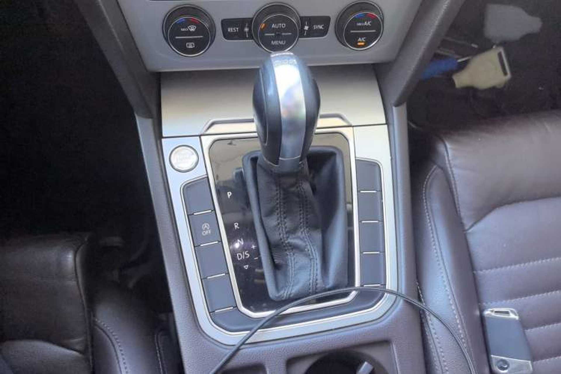 Used Volkswagen Variant 2016 280TSI Two-Wheel-Drive Comfort Edition Gear Lever