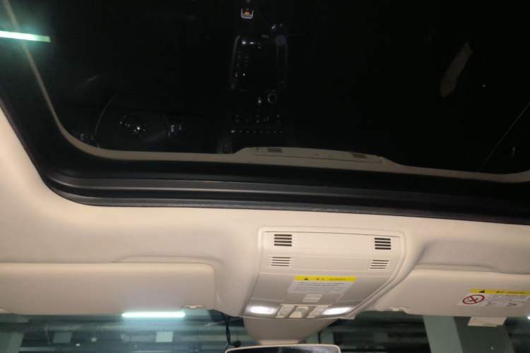 Used Volkswagen Variant 2016 380TSI Four-Wheel Drive Longitudinal Version Headliner