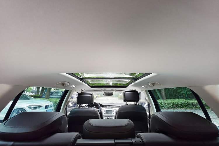 Used Volkswagen Variant 2016 280TSI Two-Wheel-Drive Comfort Edition Headliner