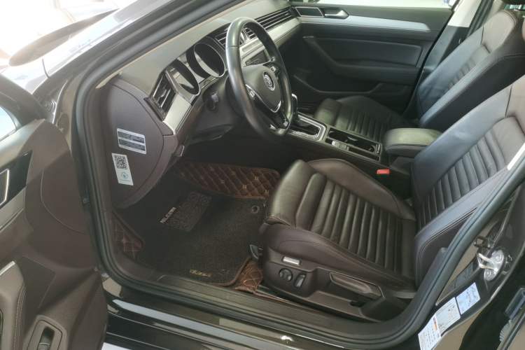 Used Volkswagen Variant 2016 280TSI Two-Wheel-Drive Comfort Edition Interior 2