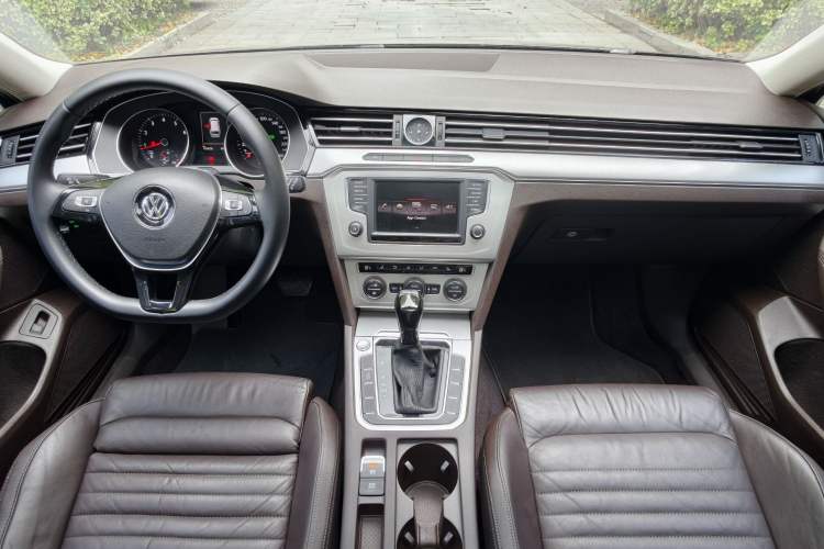 Used Volkswagen Variant 2016 280TSI Two-Wheel-Drive Comfort Edition Interior 3