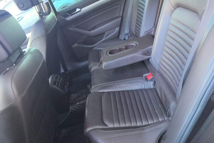 Used Volkswagen Variant 2016 280TSI Two-Wheel-Drive Comfort Edition Left Rear Seat