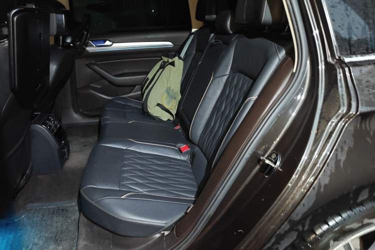 Used Volkswagen Variant 2016 280TSI Two-Wheel-Drive Comfort Edition Left Rear Seat