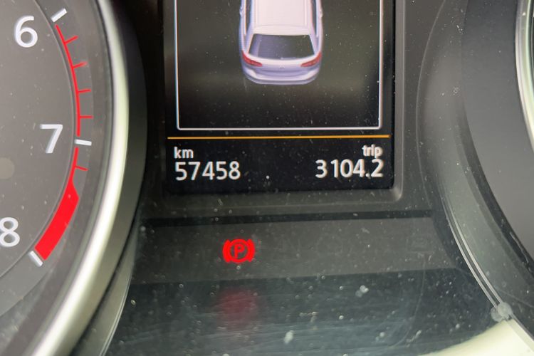 Used Volkswagen Variant 2016 280TSI Two-Wheel-Drive Comfort Edition Odometer Close Up