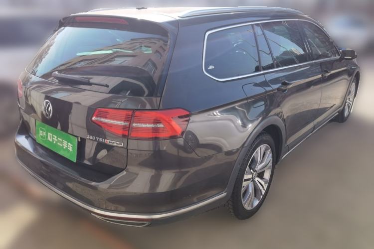 Used Volkswagen Variant 2016 380TSI Four-Wheel Drive Longitudinal Version Rear Right 45 Deg