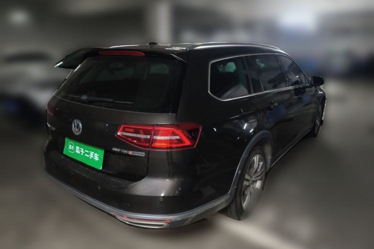 Used Volkswagen Variant 2016 380TSI Four-Wheel Drive Longitudinal Version Rear Right 45 Deg