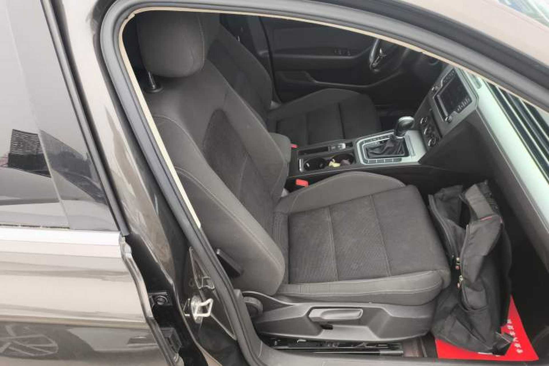 Used Volkswagen Variant 2016 380TSI Two-Wheel-Drive Style Edition Right Front Seat