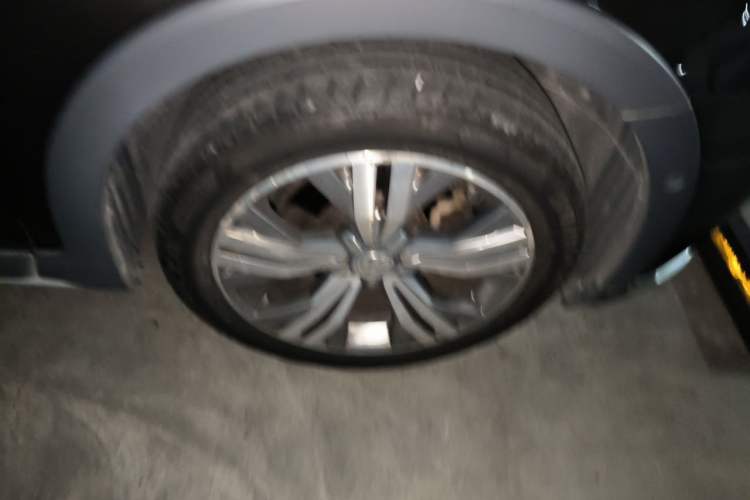 Used Volkswagen Variant 2016 380TSI Four-Wheel Drive Longitudinal Version Right Front Wheel Hub