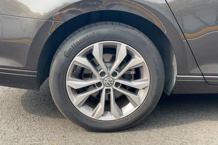 Used Volkswagen Variant 2016 280TSI Two-Wheel-Drive Comfort Edition Right Rear Wheel Hub