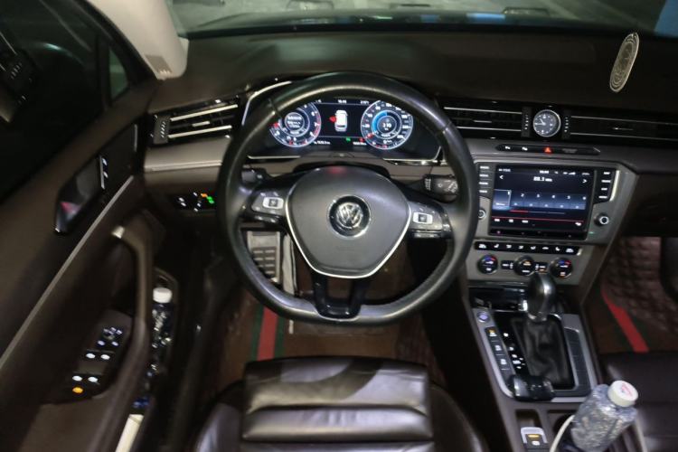 Used Volkswagen Variant 2016 380TSI Four-Wheel Drive Longitudinal Version Steering Wheel