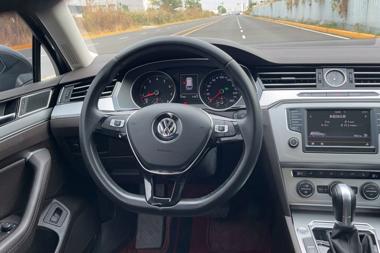 Used Volkswagen Variant 2016 280TSI Two-Wheel-Drive Comfort Edition Steering Wheel