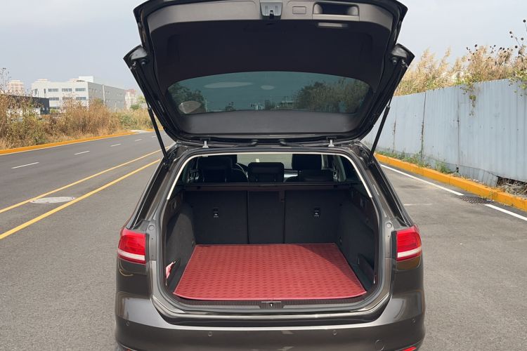 Used Volkswagen Variant 2016 280TSI Two-Wheel-Drive Comfort Edition Trunk