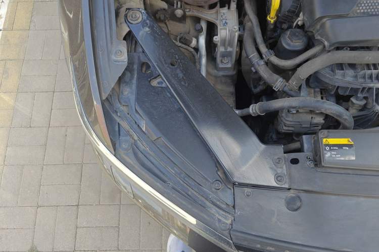 Used Volkswagen Variant 2016 380TSI Four-Wheel Drive Longitudinal Version Engine Bay Right
