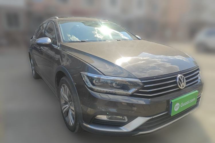 Used Volkswagen Variant 2016 380TSI Four-Wheel Drive Longitudinal Version Front Right 45 Deg