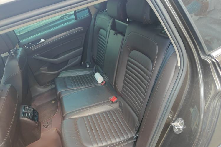 Used Volkswagen Variant 2016 380TSI Four-Wheel Drive Longitudinal Version Left Rear Seat