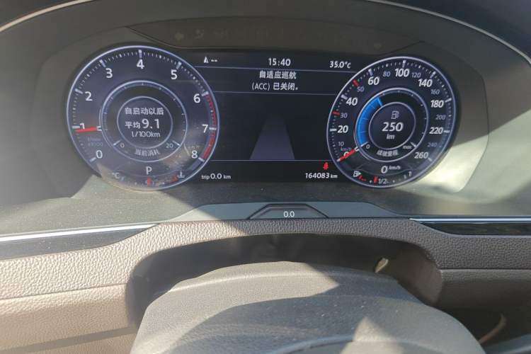 Used Volkswagen Variant 2016 380TSI Four-Wheel Drive Longitudinal Version Odometer Close Up