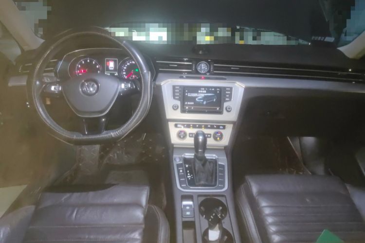 Used Volkswagen Variant 2016 280TSI Two-Wheel-Drive Comfort Edition Center Console