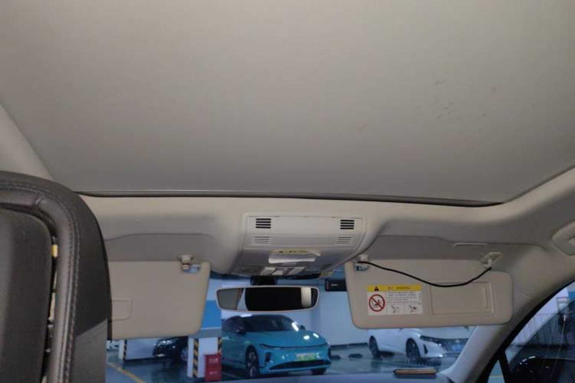 Used Volkswagen Variant 2016 380TSI Two-Wheel-Drive Style Edition Headliner
