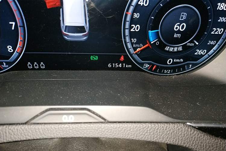 Used Volkswagen Variant 2016 380TSI Two-Wheel Drive R-Line Version Odometer Close Up