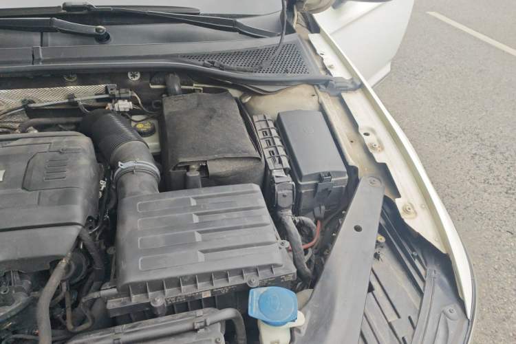 Used Volkswagen Variant 2016 380TSI Two-Wheel-Drive Style Edition Engine Bay Left
