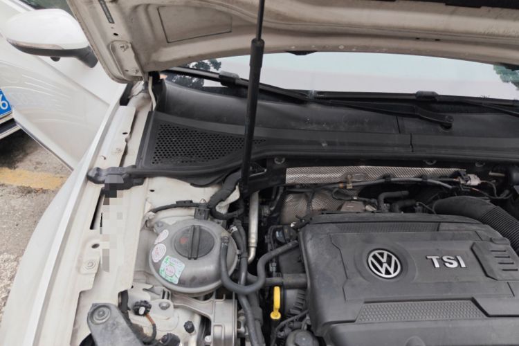 Used Volkswagen Variant 2016 380TSI Two-Wheel-Drive Style Edition Engine Bay Right