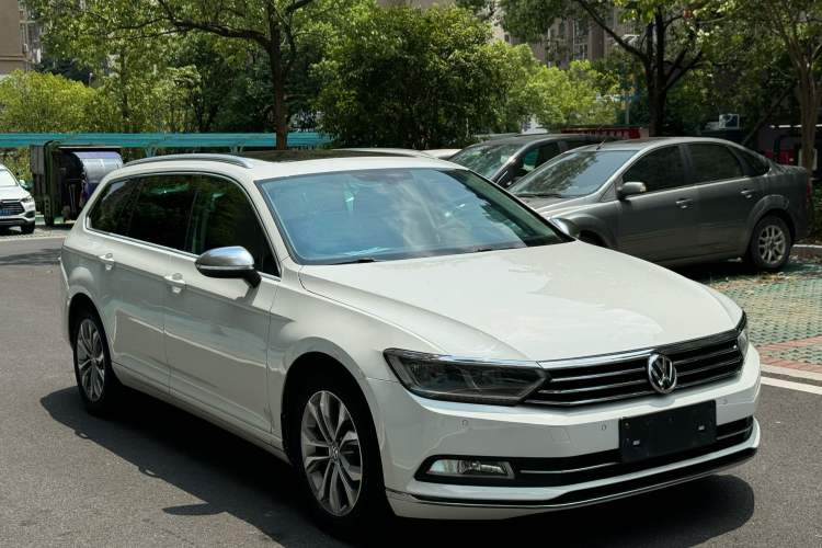 Used Volkswagen Variant 2016 280TSI Two-Wheel-Drive Comfort Edition Exterior 2