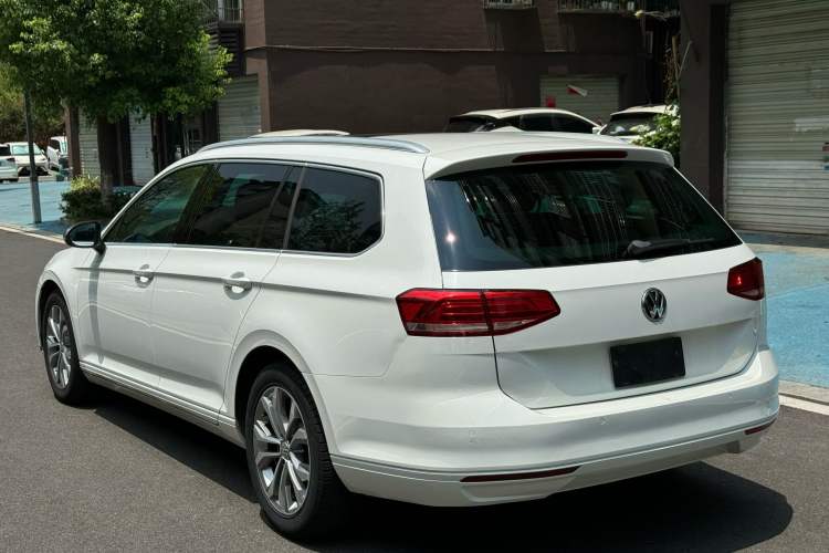 Used Volkswagen Variant 2016 280TSI Two-Wheel-Drive Comfort Edition Exterior 3