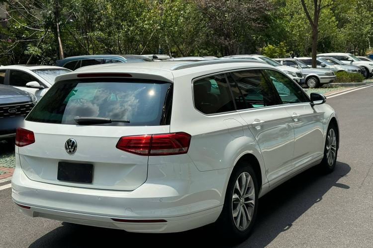 Used Volkswagen Variant 2016 280TSI Two-Wheel-Drive Comfort Edition Exterior 5