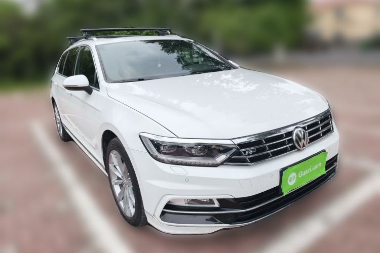 Used Volkswagen Variant 2016 380TSI Two-Wheel Drive R-Line Version Front Right 45 Deg