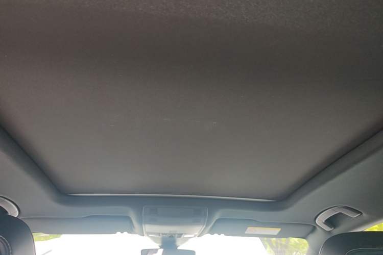 Used Volkswagen Variant 2016 380TSI Two-Wheel Drive R-Line Version Headliner