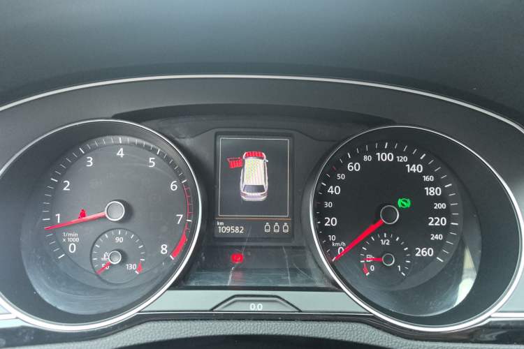 Used Volkswagen Variant 2016 280TSI Two-Wheel-Drive Comfort Edition Odometer Close Up