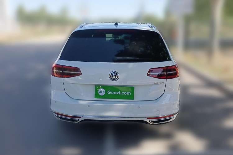 Used Volkswagen Variant 2016 380TSI Two-Wheel Drive R-Line Version Rear