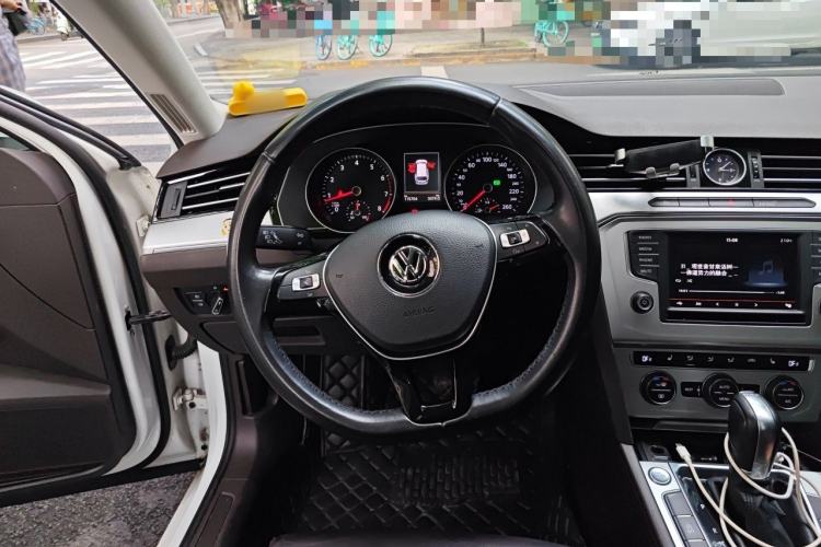 Used Volkswagen Variant 2016 280TSI Two-Wheel-Drive Comfort Edition Steering Wheel