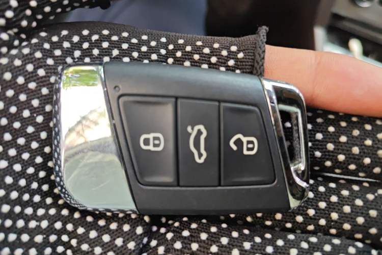Used Volkswagen Variant 2016 280TSI Two-Wheel-Drive Comfort Edition Vehicle Key