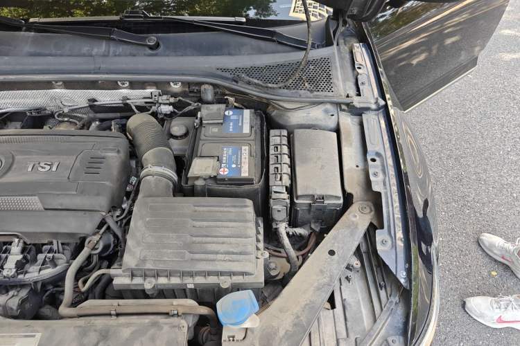 Used Volkswagen Variant 2017 380TSI Two-Wheel Drive Comfort Edition Engine Bay Left