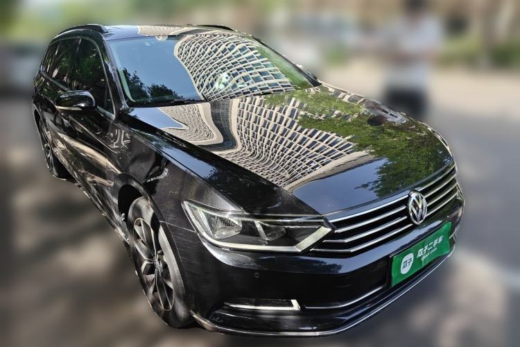 Used Volkswagen Variant 2017 380TSI Two-Wheel Drive Comfort Edition Front Right 45 Deg