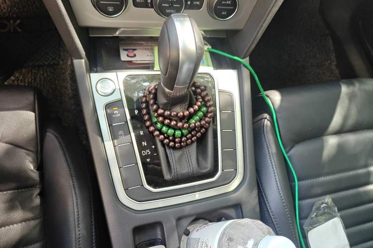 Used Volkswagen Variant 2017 380TSI Two-Wheel Drive Comfort Edition Gear Lever