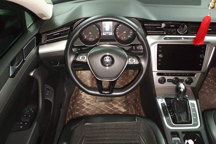 Used Volkswagen Variant 2017 280TSI Two-Wheel-Drive Comfort Edition Steering Wheel