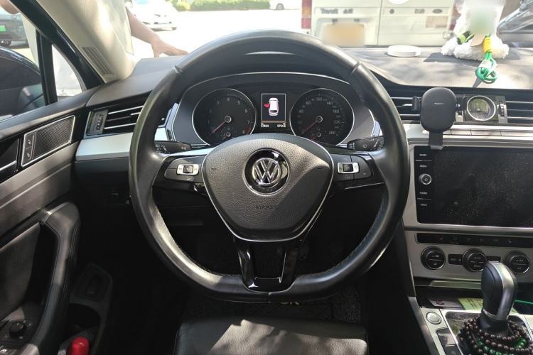 Used Volkswagen Variant 2017 380TSI Two-Wheel Drive Comfort Edition Steering Wheel